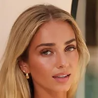Alexa Adams