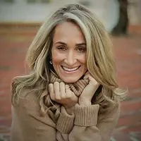 Ashley Vizzi Akridge