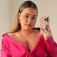 Chloe Elliott