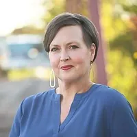 Connilyn Cossette
