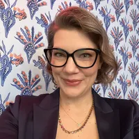 Dr Noa Sterling