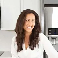 Elaine Gordon