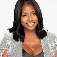 Chaniece Clora