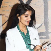Dr. Lara Devgan