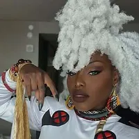 Lola Gbenjo