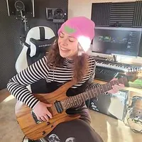 Nina Shreds