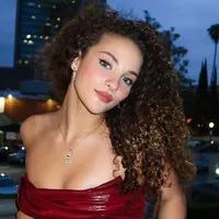 Sofie Dossi