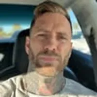 Jona Weinhofen