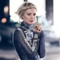 Mia Wasikowska